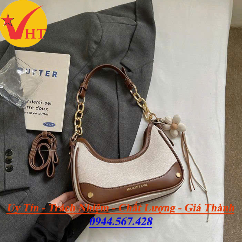 Túi xách kẹp nách phối màu charm hoa Hiền Trâm